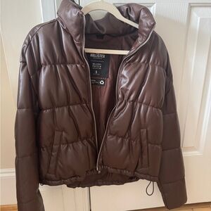 Hollister Women's Chocolate Puffer Jacket